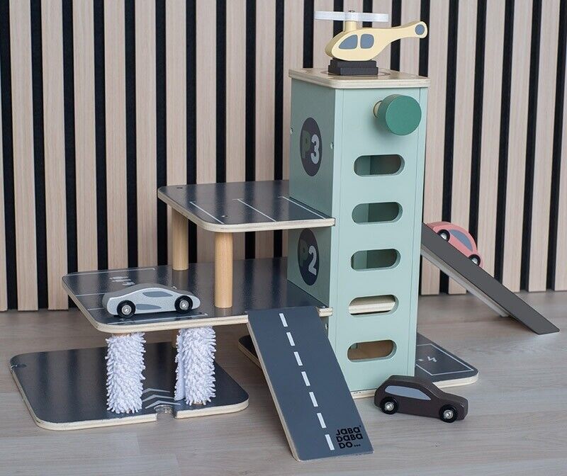 Jabadabado Spielzeug Autogarage Parkgarage Holz 2J+