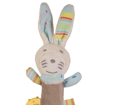Baby-Nova Stabquietsche Hase Beige Bunt 3m+
