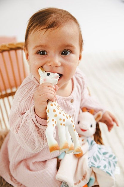 Vulli Sophie la girafe 2er Geburtsset Beißfigur + Schmusetuch m Schnullerband