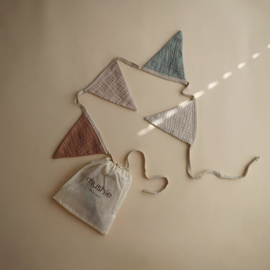 mushie Cloth Garland Musslin Stoff Wimpelkette in Naturtönen 2m